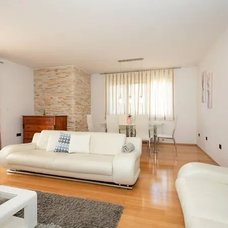 Apartment Natali Punat- Free Parking On Premises *