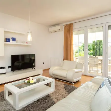 Natali Punat- Free Parking On Premises Apartment Punat