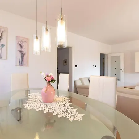 Apartment Natali Punat- Free Parking On Premises Punat