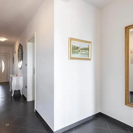 Family Apartment Natali Punat W Grill And Parking Lot *