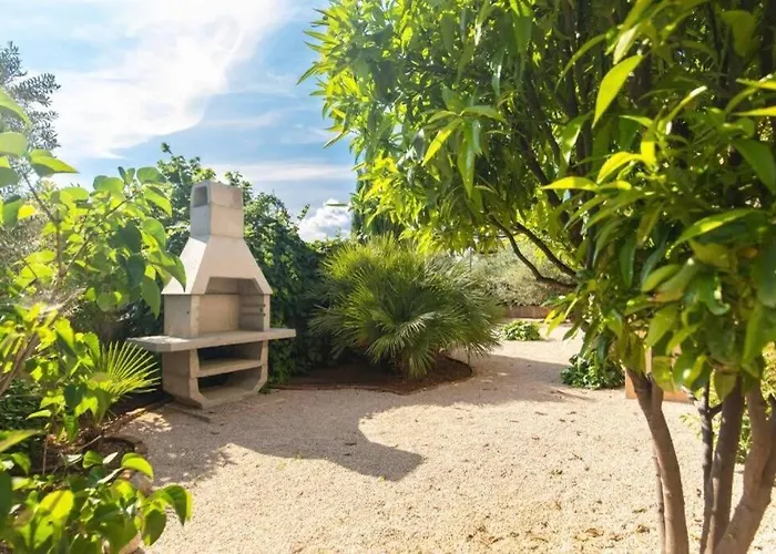 Natali Punat- Free Parking On Premises Punat